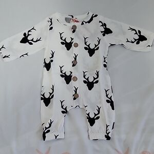 PatPat Black and White Deer Print Footie